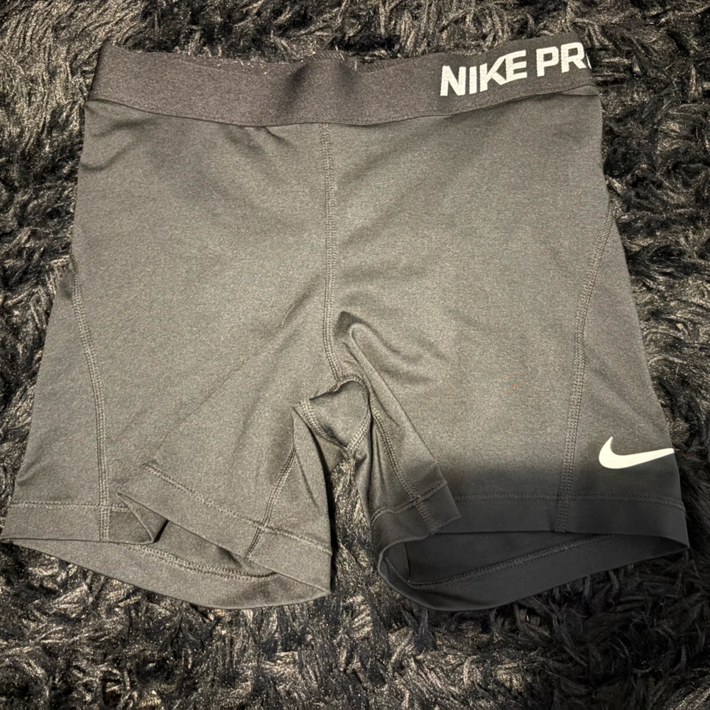 Nike Pro Black Women's Performance Compression Shorts